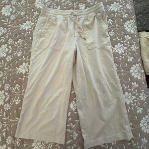 ATHLETA Farallon Heathered Wide Crop - Oatmeal color - Size 18